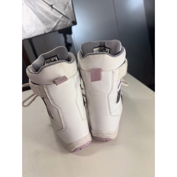 Burton Freestyle Snowboard Boots White Lavender Accents Youth Size 5 - Picture 5 of 10